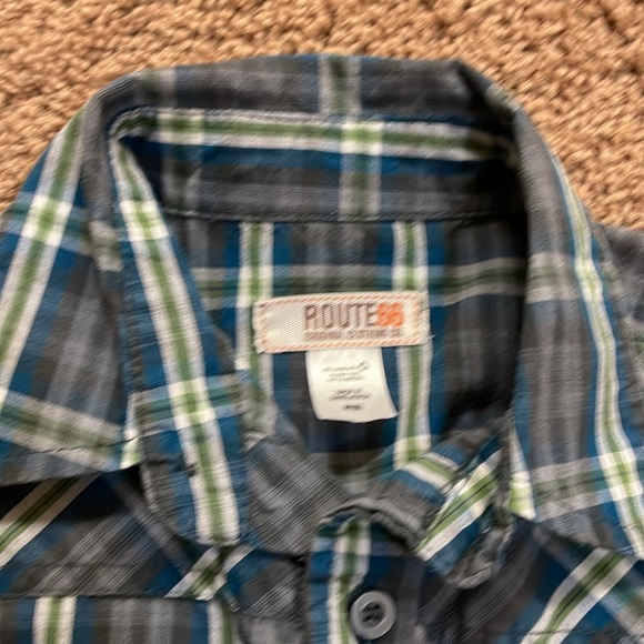 Button down shirt - Picture 2 of 3